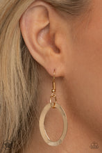 Load image into Gallery viewer, A Golden Spell - Large gold link Gold Necklace - SassyChicGlitz