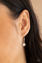 Load image into Gallery viewer, Flaunt Your Fringe Necklace - White - SassyChicGlitz