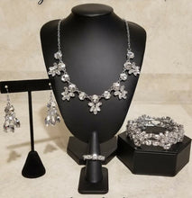 Load image into Gallery viewer, Fiercely 5th Avenue - Complete Trend Blend - White - SassyChicGlitz