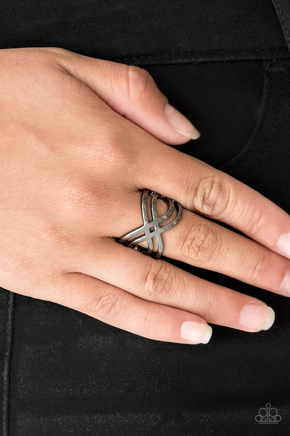Infinite Fashion Ring - Black - SassyChicGlitz