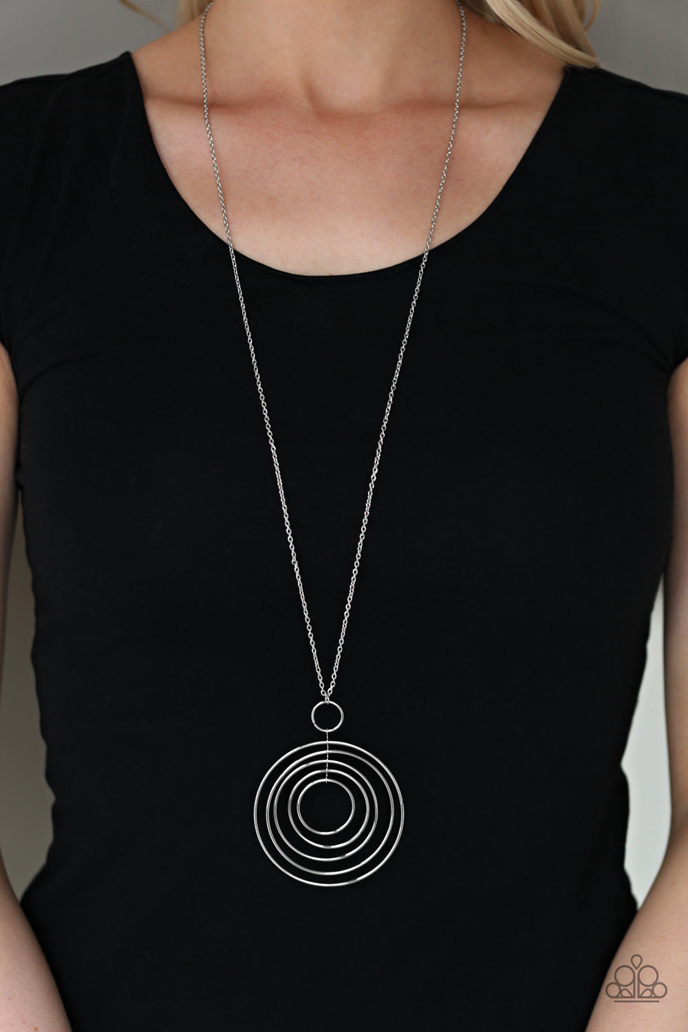 Running Circles In My Mind - Silver - SassyChicGlitz
