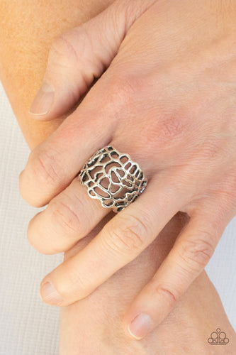Get Your FRILL Ring - Silver - SassyChicGlitz