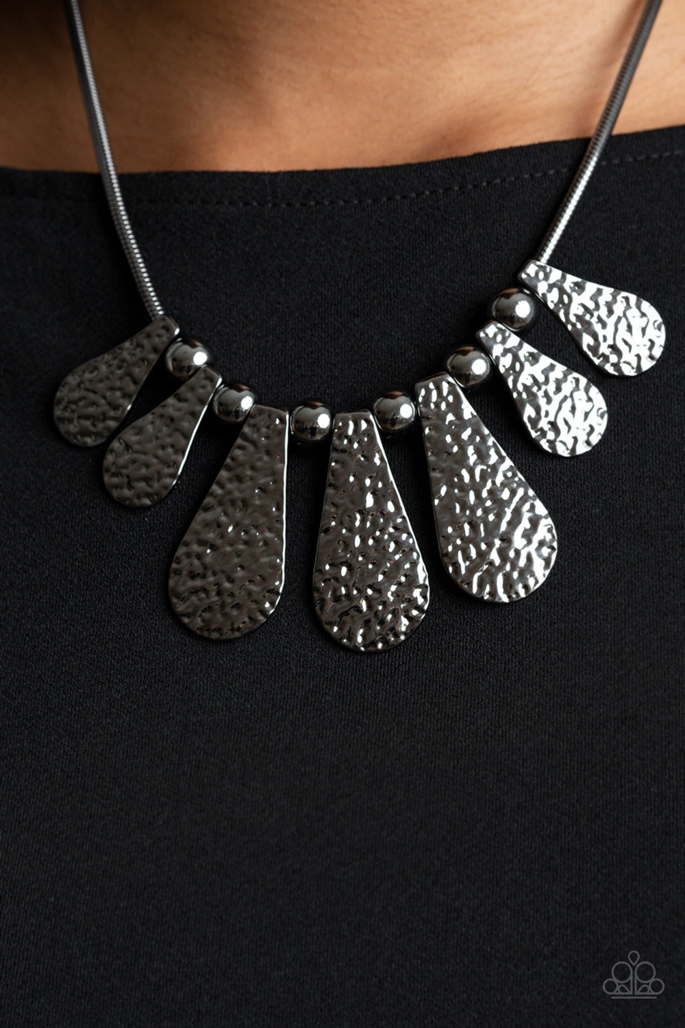 Gallery Goddess Necklace - Black - SassyChicGlitz