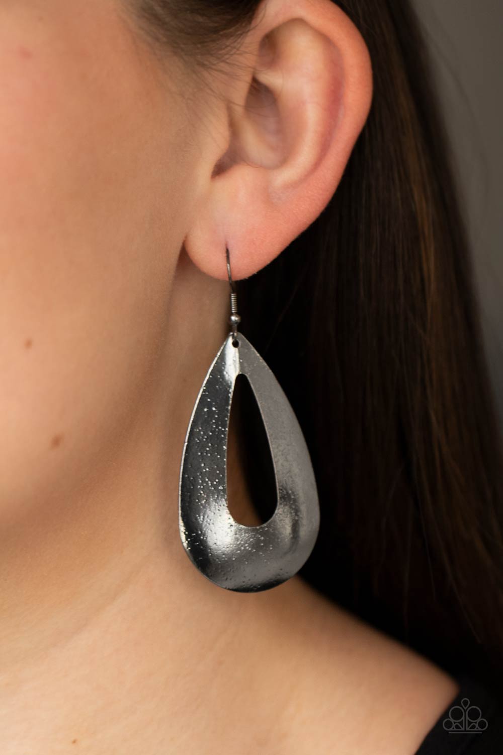 Hand It OVAL! - Black - SassyChicGlitz