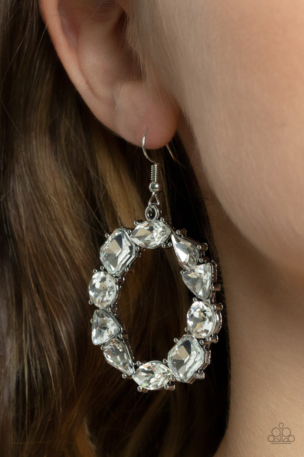 GLOWING in Circles - White Earring - SassyChicGlitz